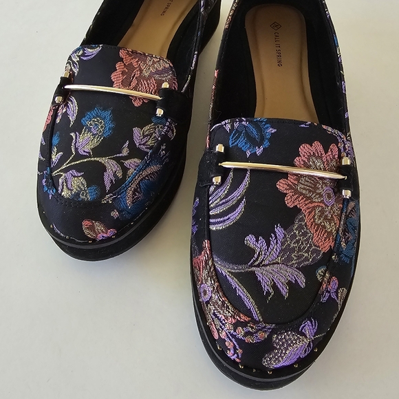🥿 Call it Spring Floral Platform Loafers - Picture 3 of 11